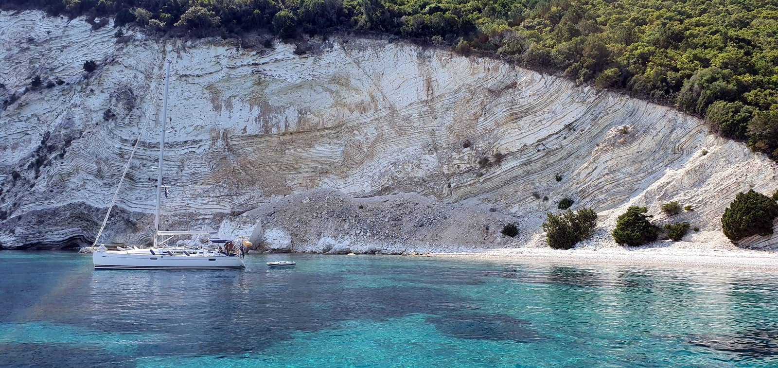 sailing holidays kefalonia