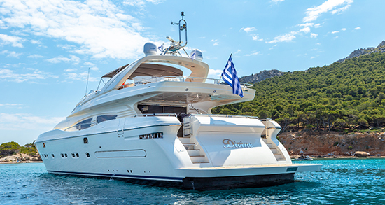 Divine_Motor_Yacht_02.jpg