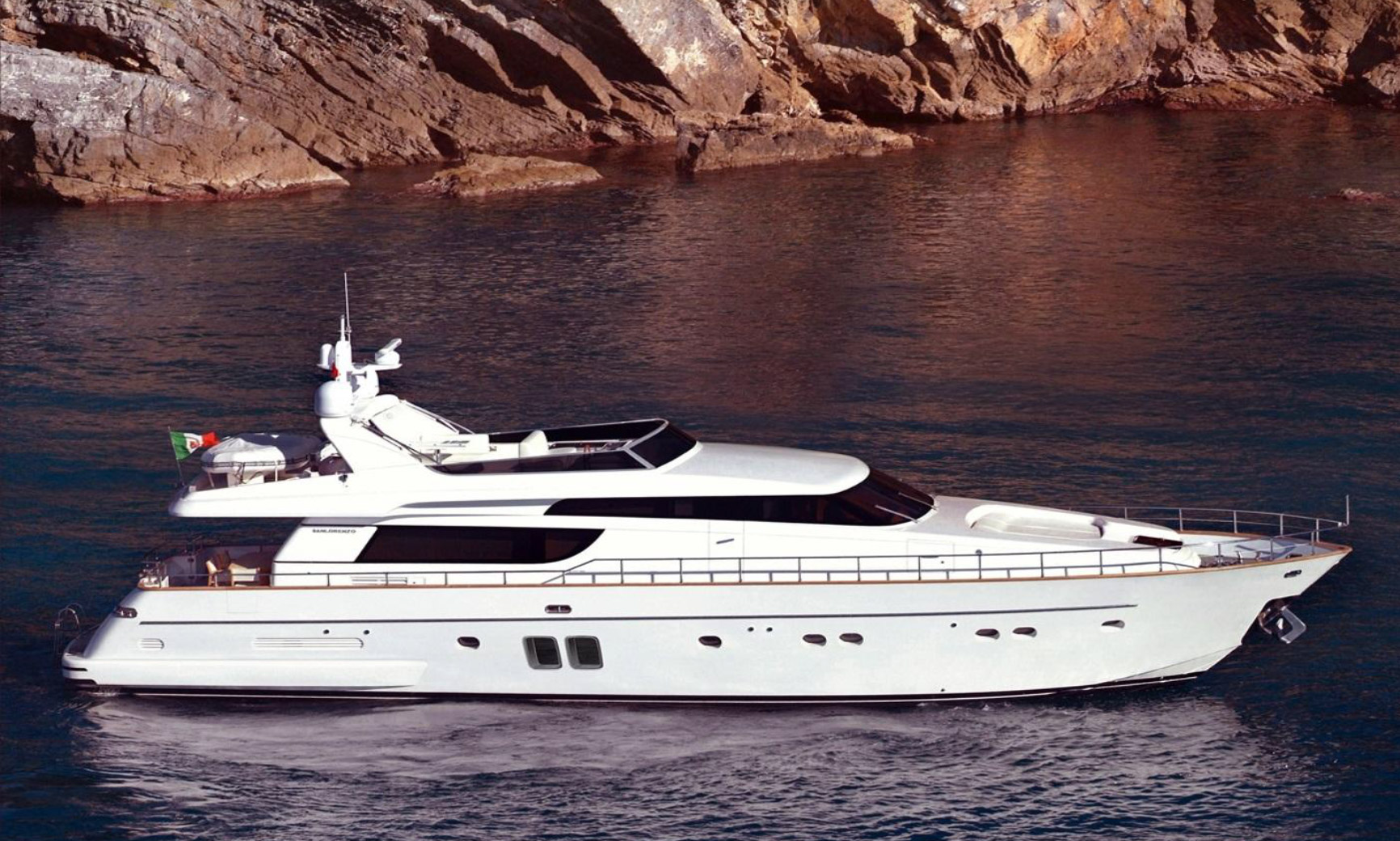 Motor Yacht Bareboats