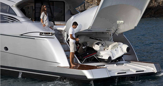 T2_Motor_Yacht_02.jpg